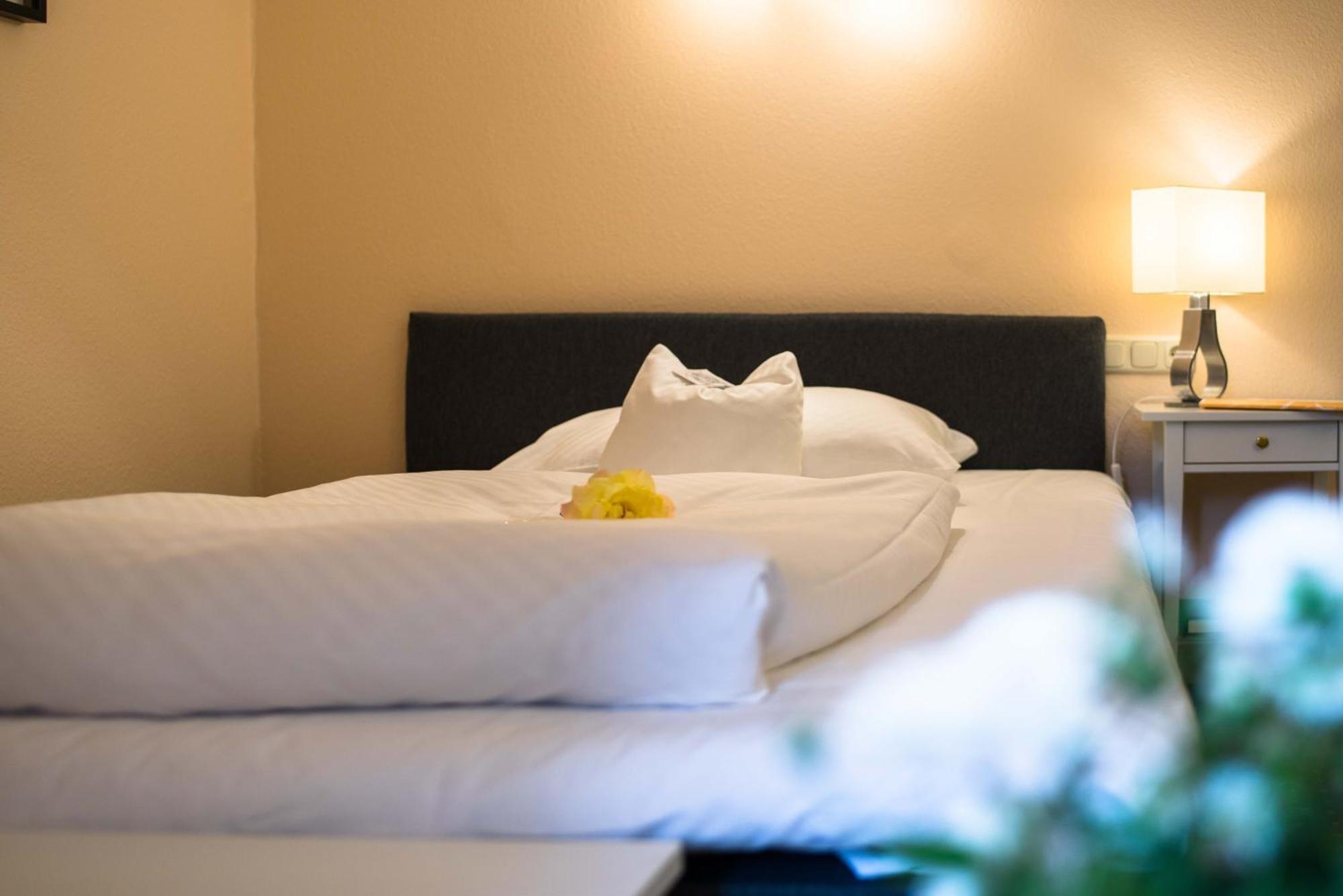 Hotel Leicht Biebelried 外观 照片